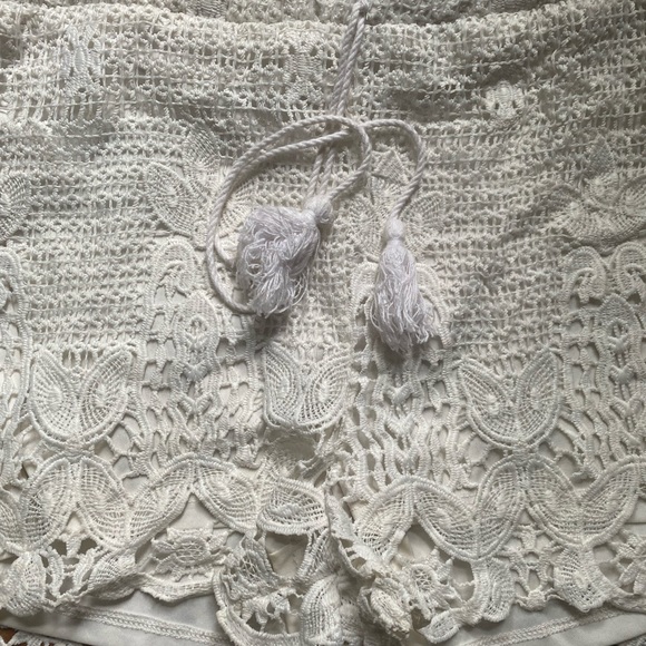 Lacy white shorts - Picture 4 of 7